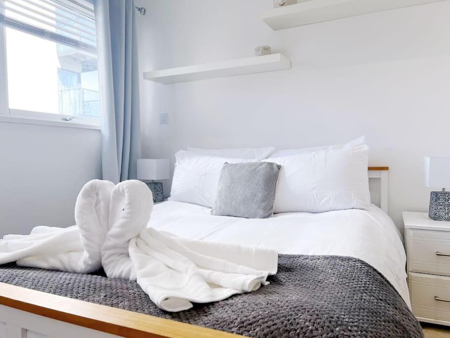 Stylish Seaview One-Bedroom Apt スウォンジー エクステリア 写真